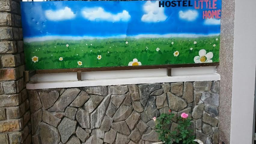 Little Home Hostel Vinh Hai Екстер'єр фото