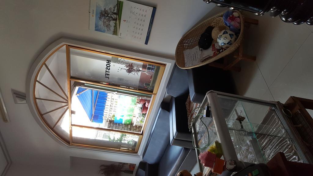Little Home Hostel Vinh Hai Екстер'єр фото