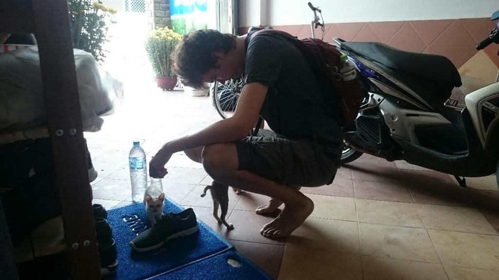 Little Home Hostel Vinh Hai Екстер'єр фото