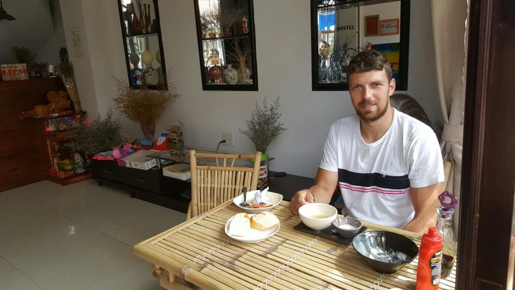 Little Home Hostel Vinh Hai Екстер'єр фото