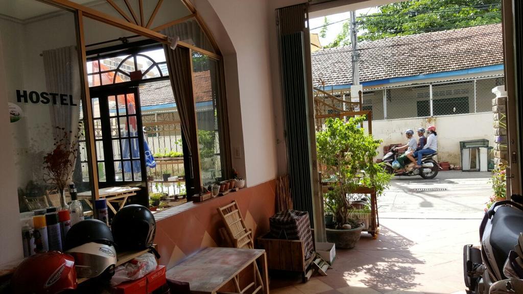 Little Home Hostel Vinh Hai Екстер'єр фото