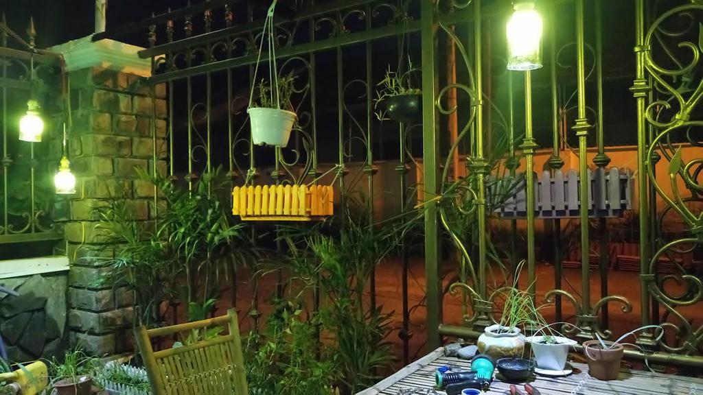 Little Home Hostel Vinh Hai Екстер'єр фото