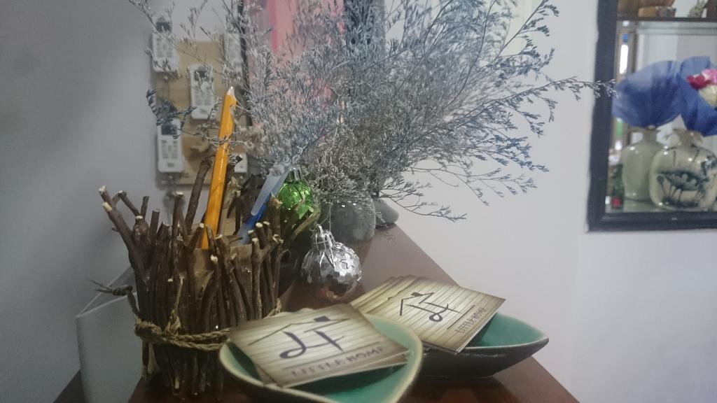 Little Home Hostel Vinh Hai Екстер'єр фото