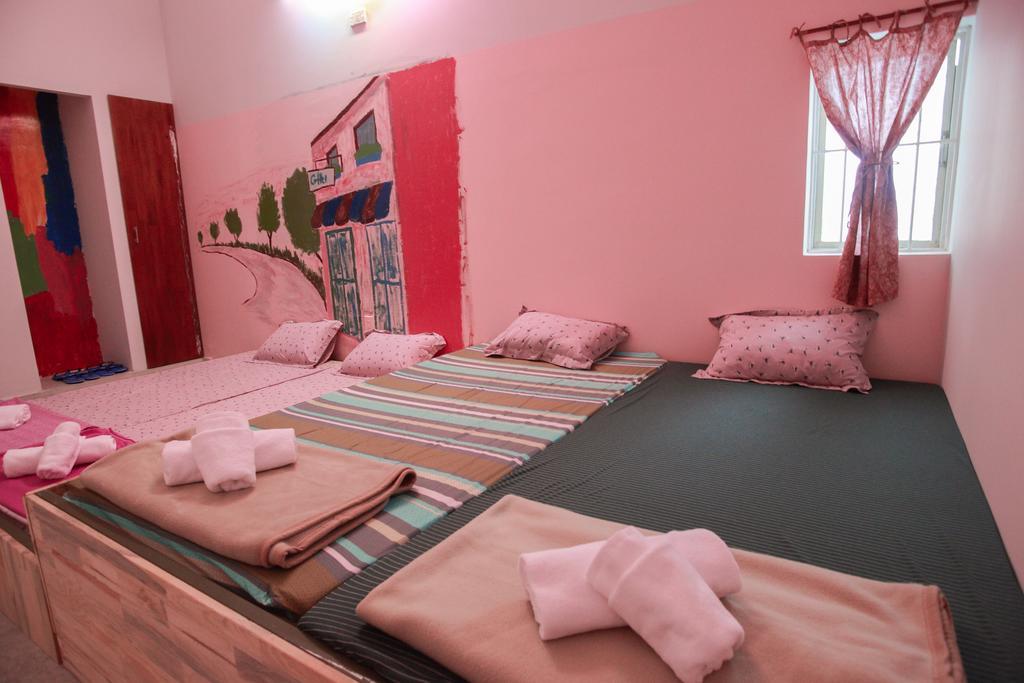 Little Home Hostel Vinh Hai Екстер'єр фото