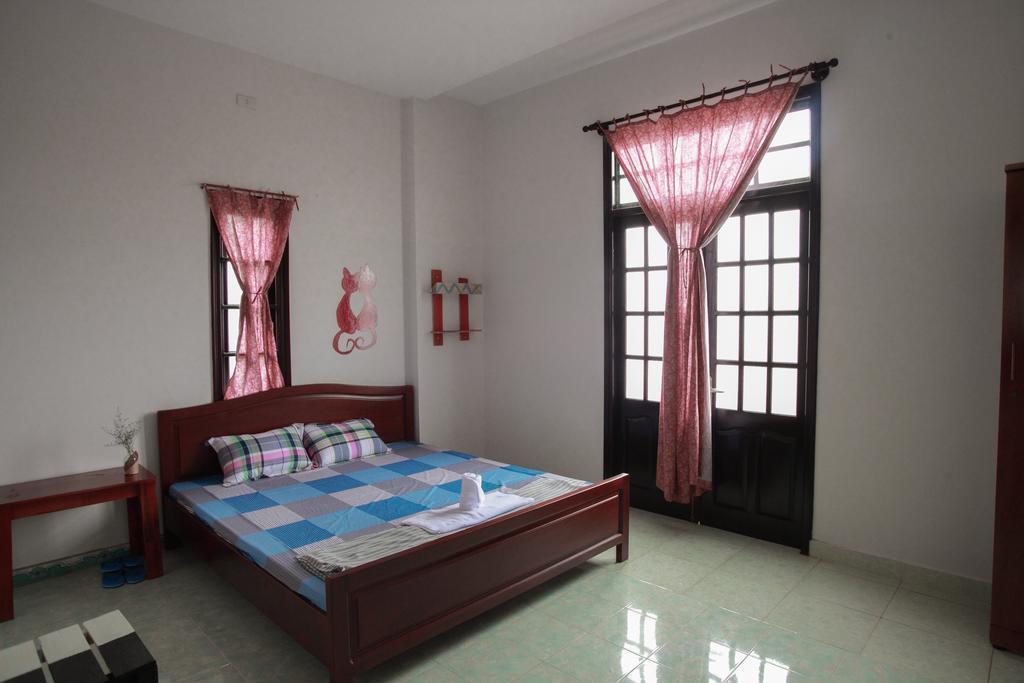 Little Home Hostel Vinh Hai Екстер'єр фото
