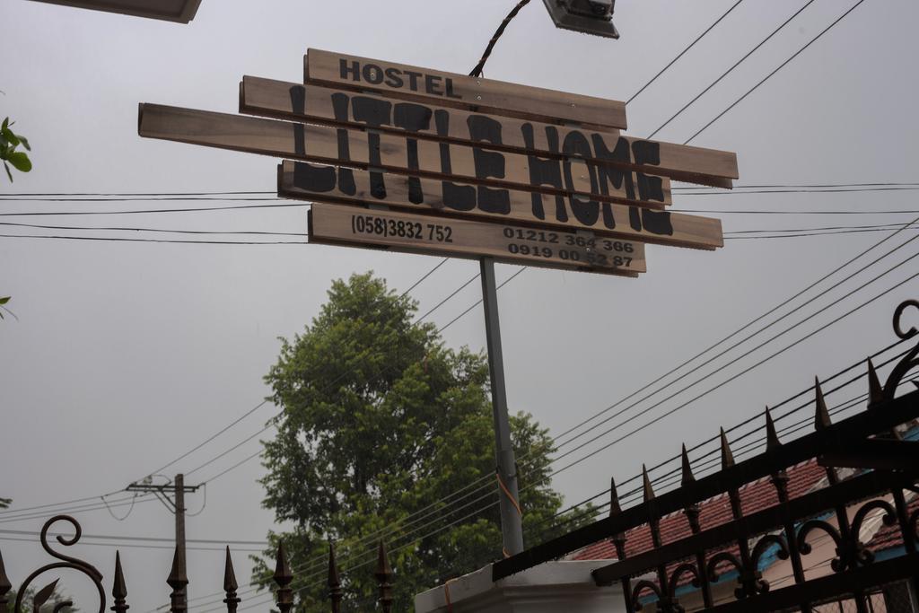 Little Home Hostel Vinh Hai Екстер'єр фото