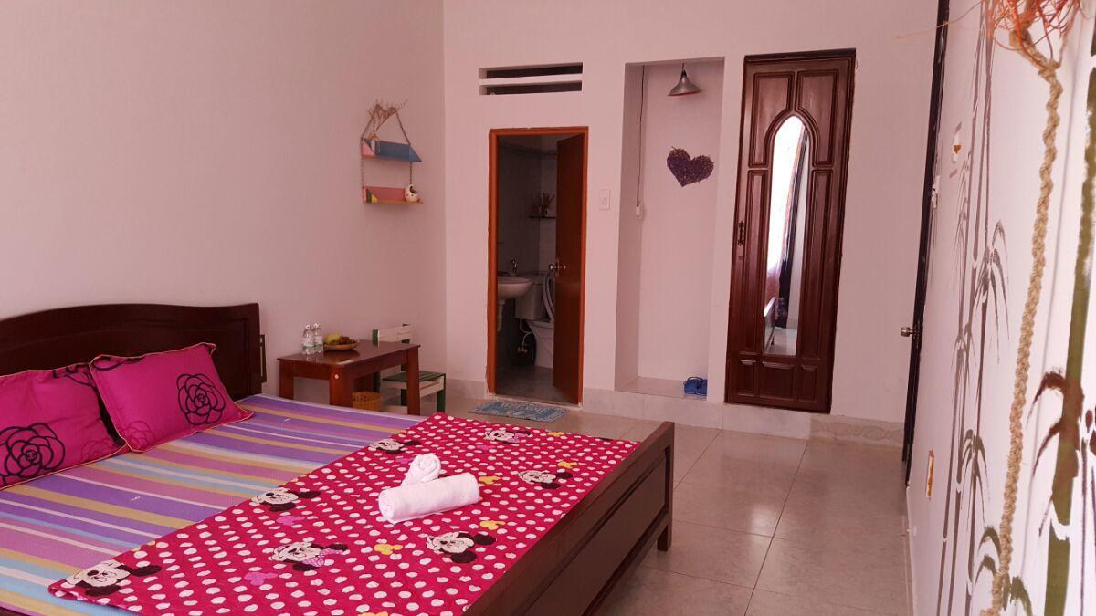 Little Home Hostel Vinh Hai Екстер'єр фото