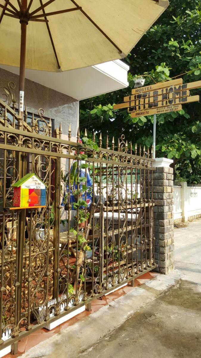 Little Home Hostel Vinh Hai Екстер'єр фото